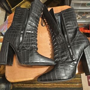 Black Croc-Embossed Ankle Boots By Nasty Gal